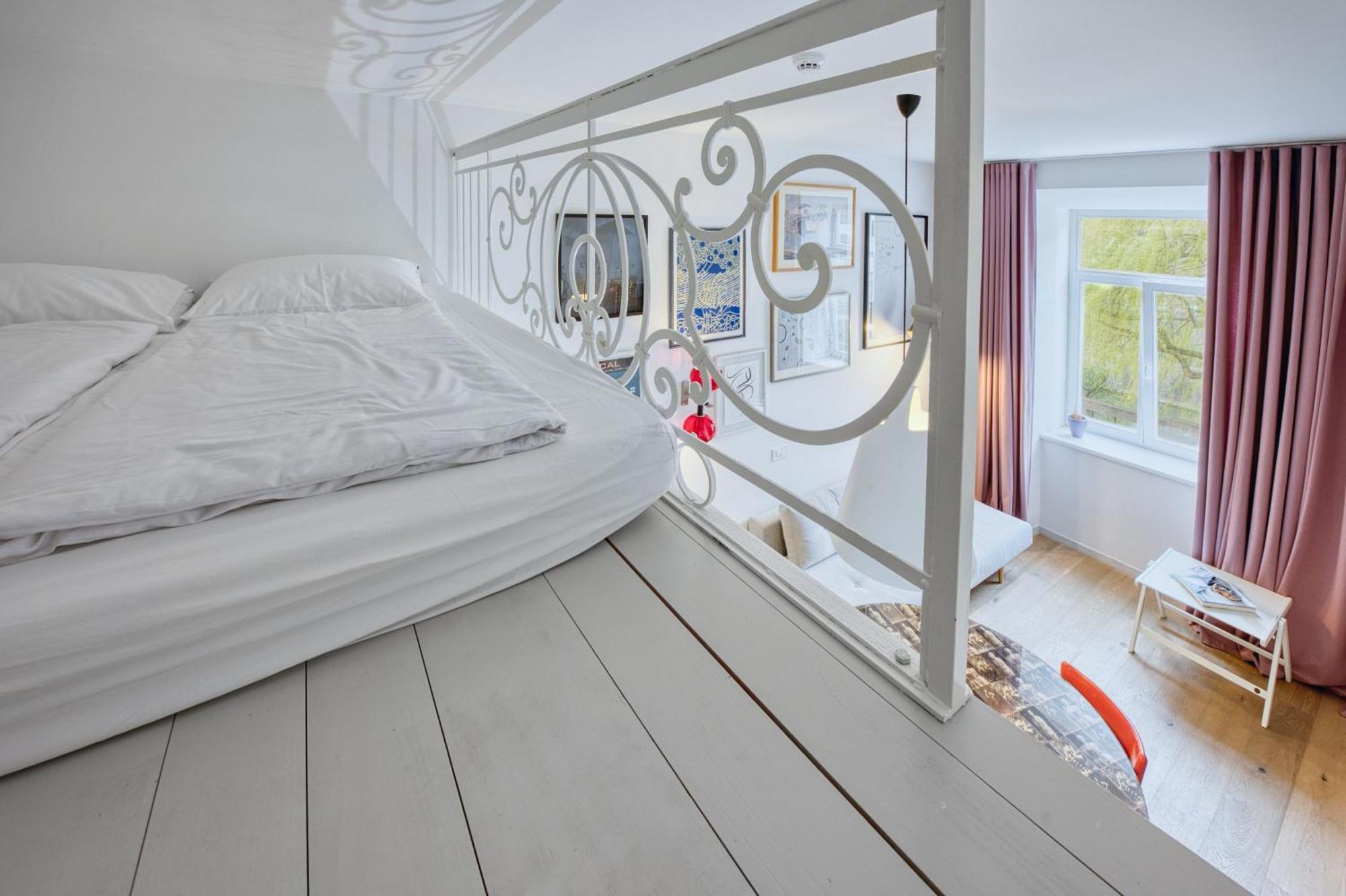 Tromostovje Apartments リュブリャナ エクステリア 写真