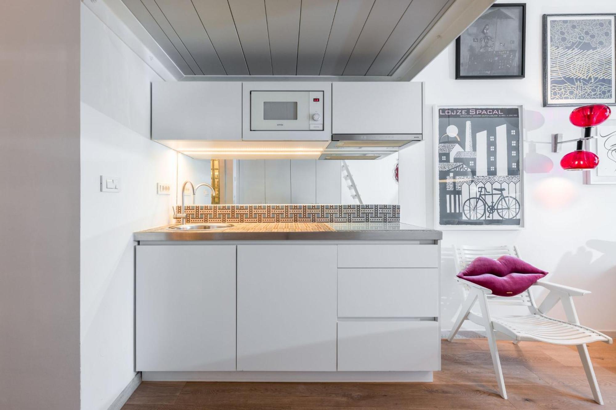 Tromostovje Apartments リュブリャナ エクステリア 写真